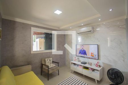 Sala de casa para alugar com 3 quartos, 150m² em Jardim Catarina, São Gonçalo