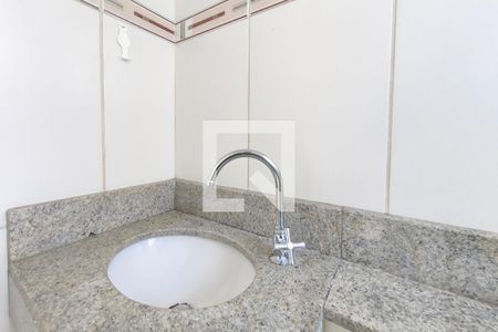 Banheiro Suíte de apartamento para alugar com 3 quartos, 64m² em Jardim Nova Europa, Campinas