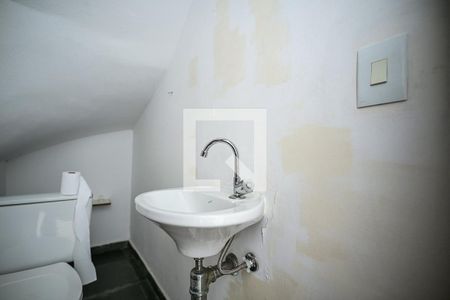 Lavabo de casa para alugar com 2 quartos, 70m² em Jardim Bom Tempo, Taboão da Serra