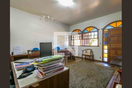 Casa à venda com 4 quartos, 366m² em Palmares, Belo Horizonte