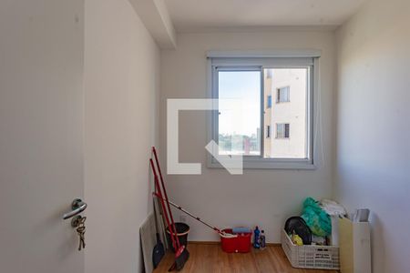 Quarto 1 de apartamento para alugar com 2 quartos, 34m² em Parque Fongaro, São Paulo