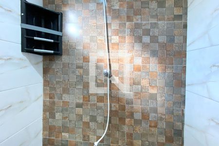 Banheiro de kitnet/studio para alugar com 1 quarto, 30m² em São Gabriel, Belo Horizonte