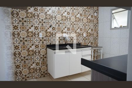Cozinha de apartamento à venda com 2 quartos, 68m² em Vila Galvão, Guarulhos