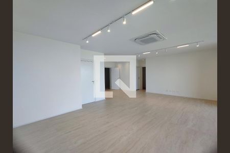 Sala de apartamento para alugar com 4 quartos, 235m² em Barra da Tijuca, Rio de Janeiro