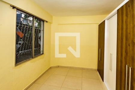 Apartamento à venda com 4 quartos, 70m² em Indaiá, Belo Horizonte