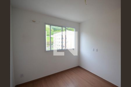 Quarto 1 de apartamento para alugar com 2 quartos, 42m² em Jardim Alvorada, Nova Iguaçu