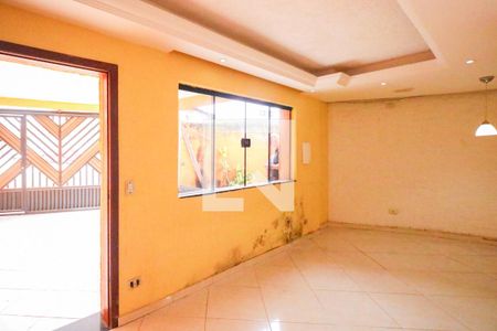 Sala de casa à venda com 3 quartos, 250m² em Piraporinha, Diadema