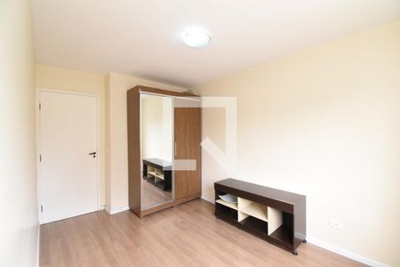 Quarto 1 de apartamento para alugar com 2 quartos, 60m² em Bacacheri, Curitiba