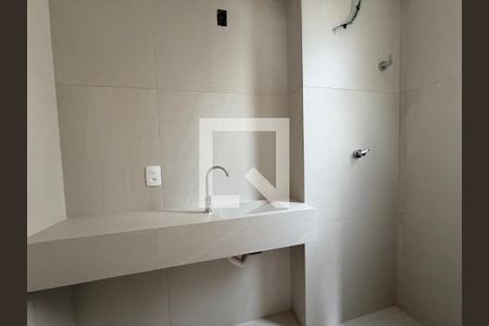 Banheiro de apartamento à venda com 3 quartos, 133m² em Santo Antônio, Belo Horizonte