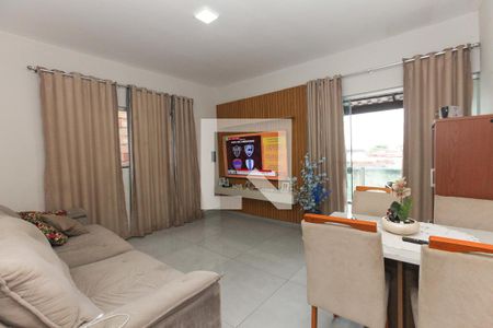 Casa à venda com 3 quartos, 180m² em Industrial, Contagem