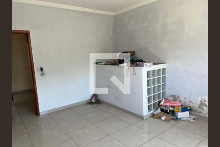 Quarto de casa para alugar com 5 quartos, 200m² em Padre Miguel, Rio de Janeiro