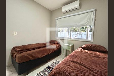 Quarto 2 de casa para alugar com 3 quartos, 120m² em Campeche Leste, Florianópolis