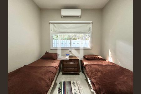 Quarto 1 de casa para alugar com 3 quartos, 120m² em Campeche Leste, Florianópolis