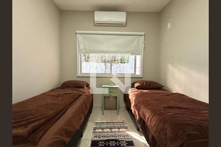Quarto 2 de casa para alugar com 3 quartos, 120m² em Campeche Leste, Florianópolis