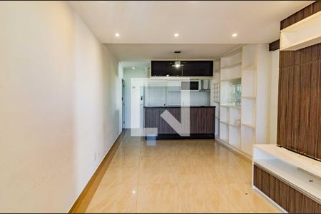 Sala de apartamento à venda com 3 quartos, 75m² em Usina Piratininga, São Paulo