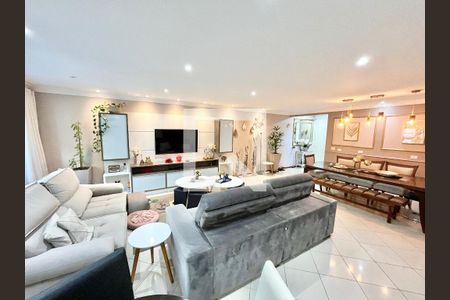 Sala de casa para alugar com 5 quartos, 480m² em Água Fria, São Paulo