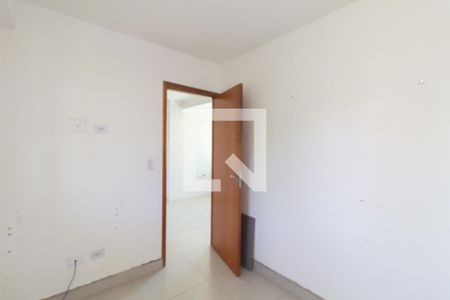 Quarto 2 de apartamento para alugar com 2 quartos, 48m² em Itaquera, São Paulo