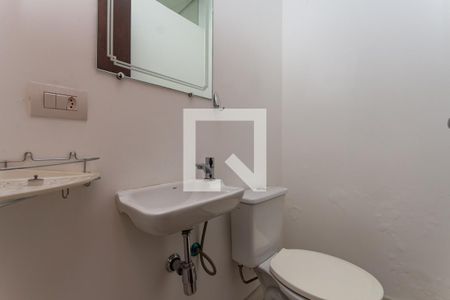 Banheiro Social de casa para alugar com 2 quartos, 84m² em Perdizes, São Paulo