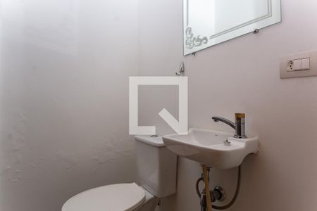 Banheiro Social de casa para alugar com 2 quartos, 84m² em Perdizes, São Paulo