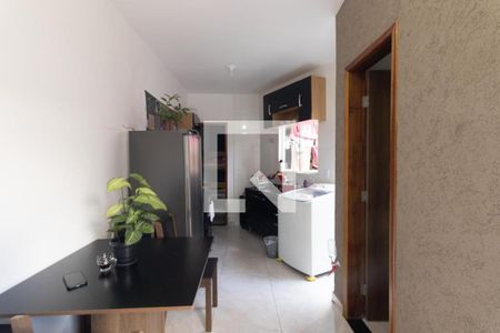 Sala/Cozinha de casa à venda com 2 quartos, 33m² em Campo de Santana, Curitiba