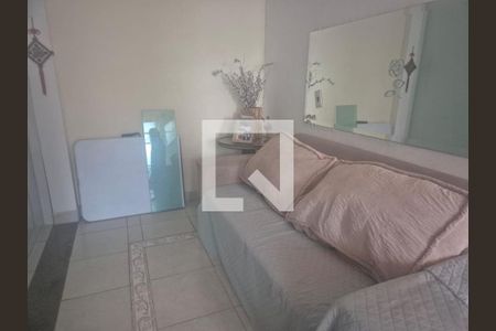 Foto 05 de casa à venda com 4 quartos, 200m² em Vila Romero, São Paulo