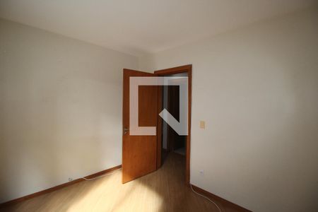 Quarto 1 de apartamento à venda com 2 quartos, 67m² em Jardim Itu, Porto Alegre