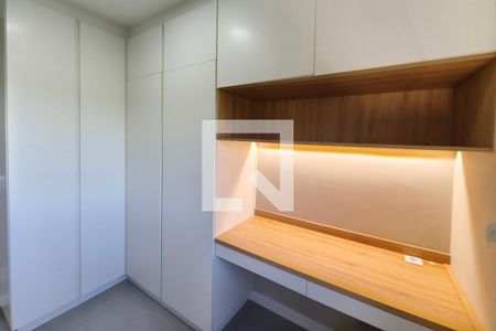 Quarto 1 de apartamento para alugar com 2 quartos, 48m² em Jardim Ipaussurama, Campinas