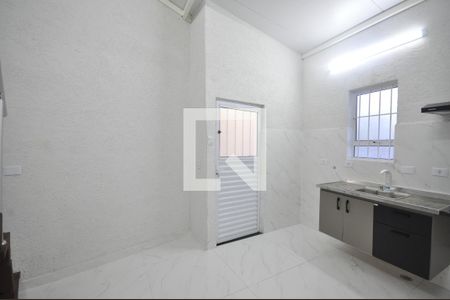 Sala/Cozinha de casa para alugar com 1 quarto, 30m² em Parque Edu Chaves, São Paulo