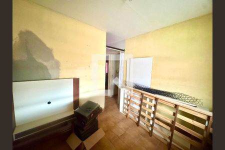 Quarto 1 casa 1 de casa à venda com 8 quartos, 408m² em Vila Barros, Guarulhos