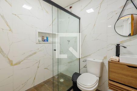 Banheiro de casa para alugar com 1 quarto, 50m² em Vila Nova Galvão, São Paulo