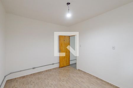 Quarto 1 de casa para alugar com 1 quarto, 50m² em Vila Nova Galvão, São Paulo