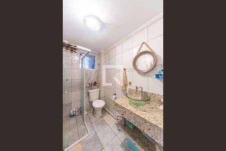 Banheiro  de apartamento à venda com 2 quartos, 50m² em Vila Bela Vista, Santo André