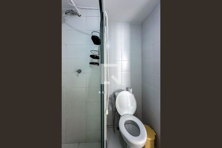 Banheiro de kitnet/studio para alugar com 1 quarto, 27m² em Mooca, São Paulo