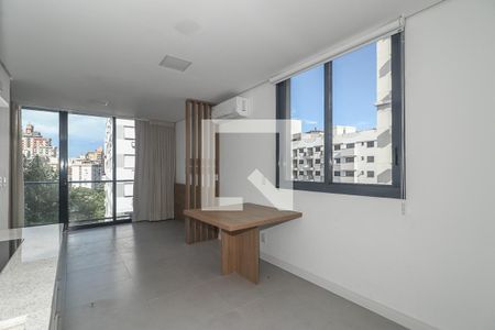 Sala / Quarto / Cozinha de apartamento para alugar com 1 quarto, 32m² em Independência, Porto Alegre