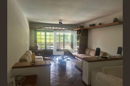 Casa à venda com 4 quartos, 200m² em Vila Progresso, Niterói