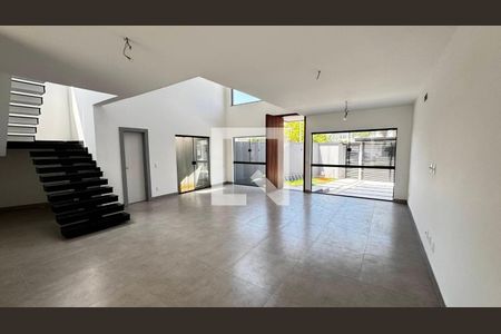 Casa à venda com 3 quartos, 339m² em Vargem Grande, Rio de Janeiro