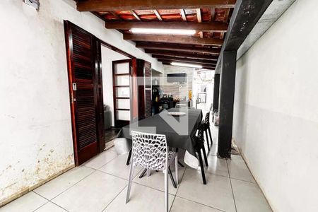 Casa para alugar com 4 quartos, 196m² em Chácara Flora, São Paulo