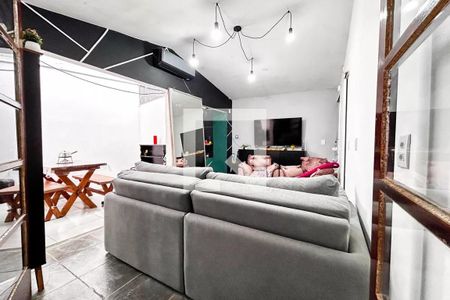 Casa para alugar com 4 quartos, 196m² em Chácara Flora, São Paulo