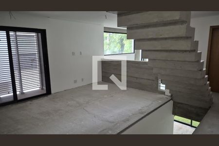 Casa à venda com 4 quartos, 430m² em Jardim Cordeiro, São Paulo