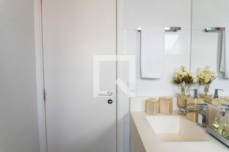 Banheiro da Suíte de apartamento à venda com 3 quartos, 108m² em Vila Alexandria, São Paulo