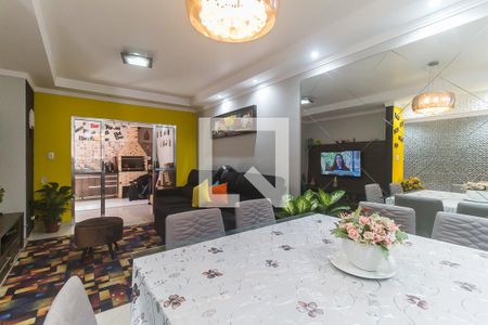 Sala de casa de condomínio para alugar com 3 quartos, 110m² em Centro, Mogi das Cruzes