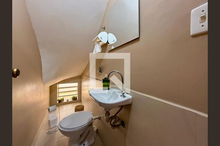 Lavabo de casa à venda com 3 quartos, 137m² em Jardim Aeroporto, São Paulo