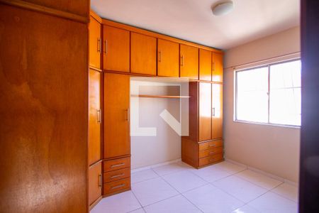 Quarto 2 de apartamento para alugar com 2 quartos, 83m² em Colubandê, São Gonçalo