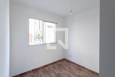 Quarto 2 de apartamento para alugar com 2 quartos, 55m² em Ouro Preto, Belo Horizonte