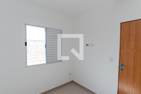 Quarto 1 de casa de condomínio para alugar com 2 quartos, 54m² em Vila Nivi, São Paulo