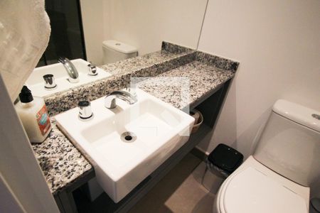 Banheiro de kitnet/studio à venda com 1 quarto, 28m² em Moema, São Paulo