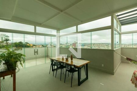 Apartamento à venda com 3 quartos, 218m² em Manacás, Belo Horizonte