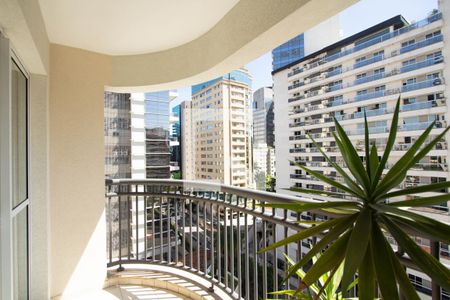 Varanda de apartamento à venda com 2 quartos, 65m² em Vila Olímpia, São Paulo