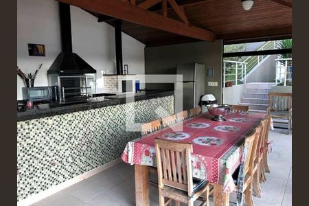 Casa de Condomínio para alugar com 5 quartos, 890m² em Nova Fazendinha, Carapicuíba