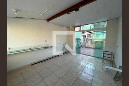 Casa para alugar com 1 quarto, 63m² em Vila Valqueire, Rio de Janeiro